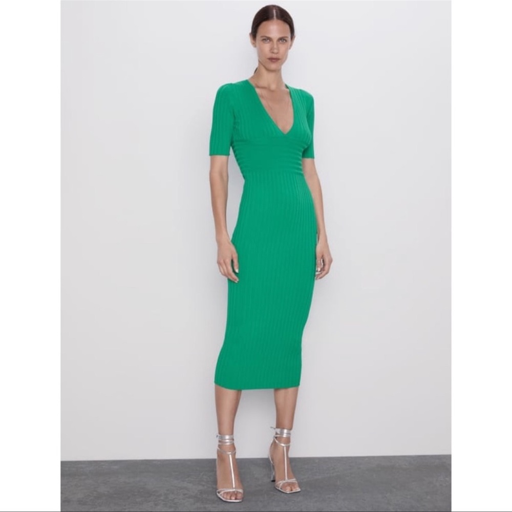 NWT. Zara Green Ribbed Knit Midi Dress. Size M - Picture 6 of 8